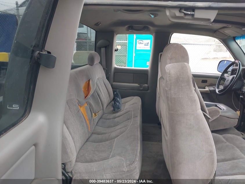 2000 Chevrolet Silverado 1500 Ls VIN: 1GCEC19T0YZ141402 Lot: 39483637