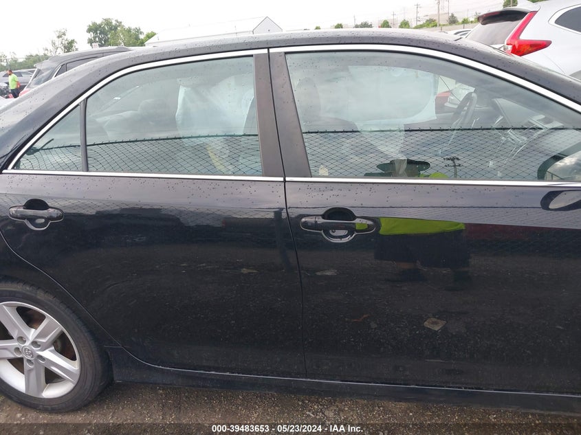 2014 Toyota Camry Se VIN: 4T1BF1FK3EU350434 Lot: 39483653