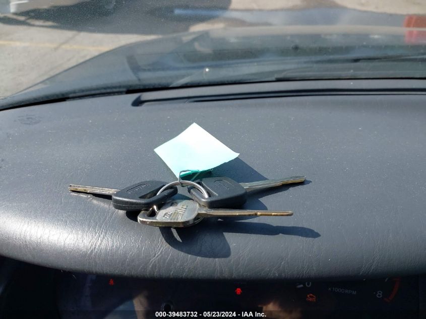 2000 Toyota Camry Le VIN: JT2BG22K3Y0418801 Lot: 39483732