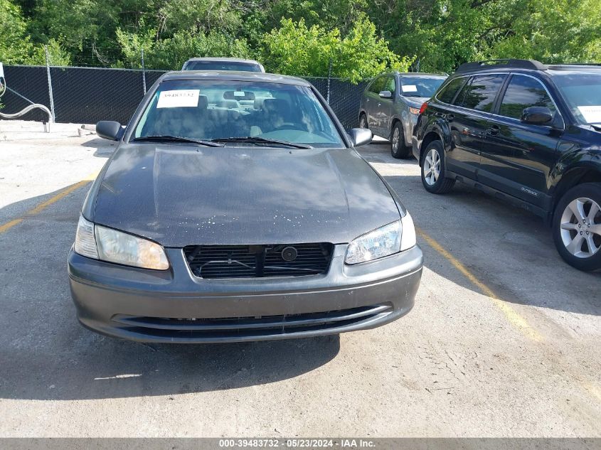 2000 Toyota Camry Le VIN: JT2BG22K3Y0418801 Lot: 39483732