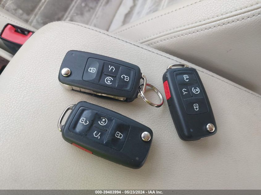 2012 Volkswagen Passat 2.0L Tdi Sel Premium VIN: 1VWCN7A35CC044088 Lot: 39483994