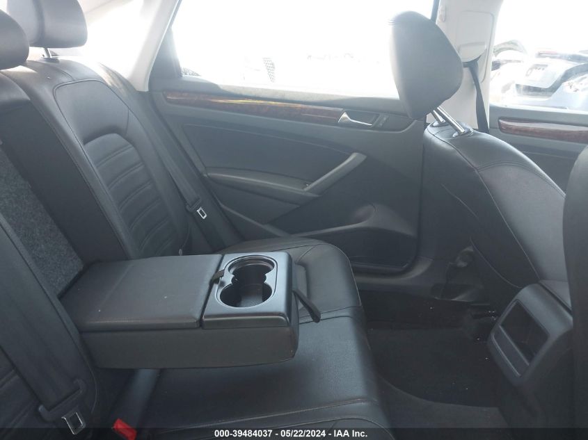 2012 Volkswagen Passat 2.5L Sel VIN: 1VWCP7A37CC040361 Lot: 39484037