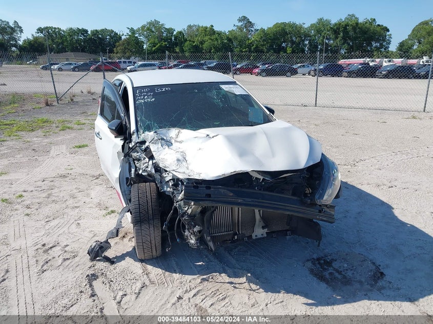 VIN 3N1CB7AP0JY242258 2018 NISSAN SENTRA NISMO