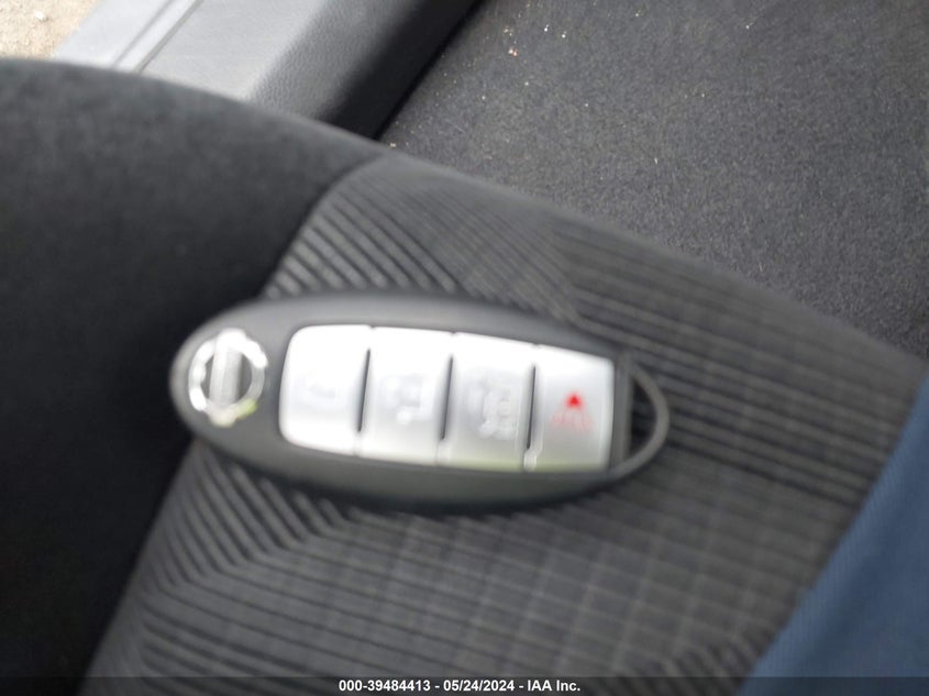 2014 Nissan Rogue Sv VIN: 5N1AT2MV3EC860845 Lot: 39484413