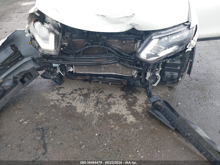 2017 Nissan Rogue S VIN: 5N1AT2MV7HC800118 Lot: 39484479