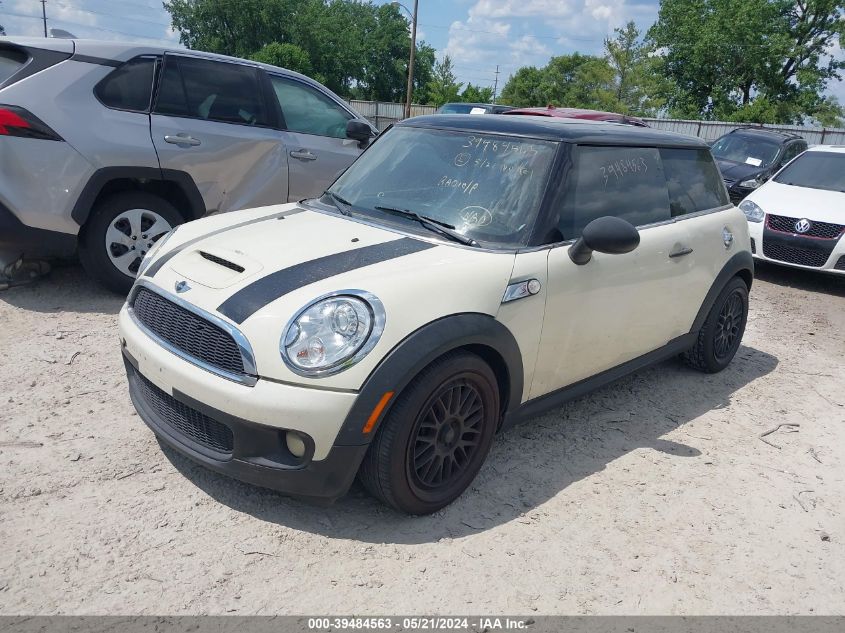 2010 Mini Cooper S VIN: WMWMF7C56ATZ70027 Lot: 39484563