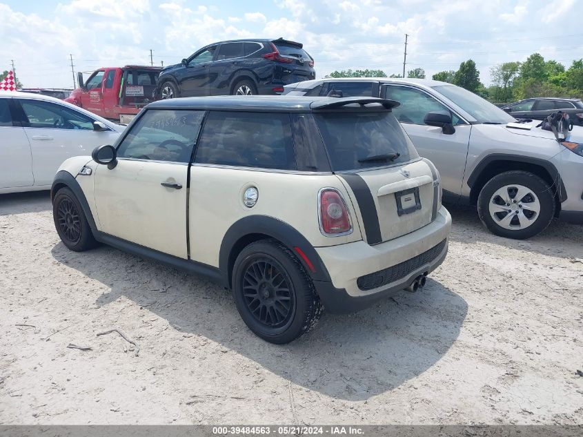 2010 Mini Cooper S VIN: WMWMF7C56ATZ70027 Lot: 39484563