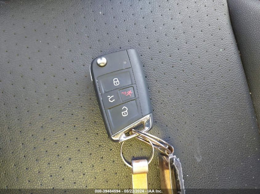 2020 Volkswagen Tiguan 2.0T Se/2.0T Se R-Line Black/2.0T Sel VIN: 3VV3B7AX0LM043008 Lot: 39484594