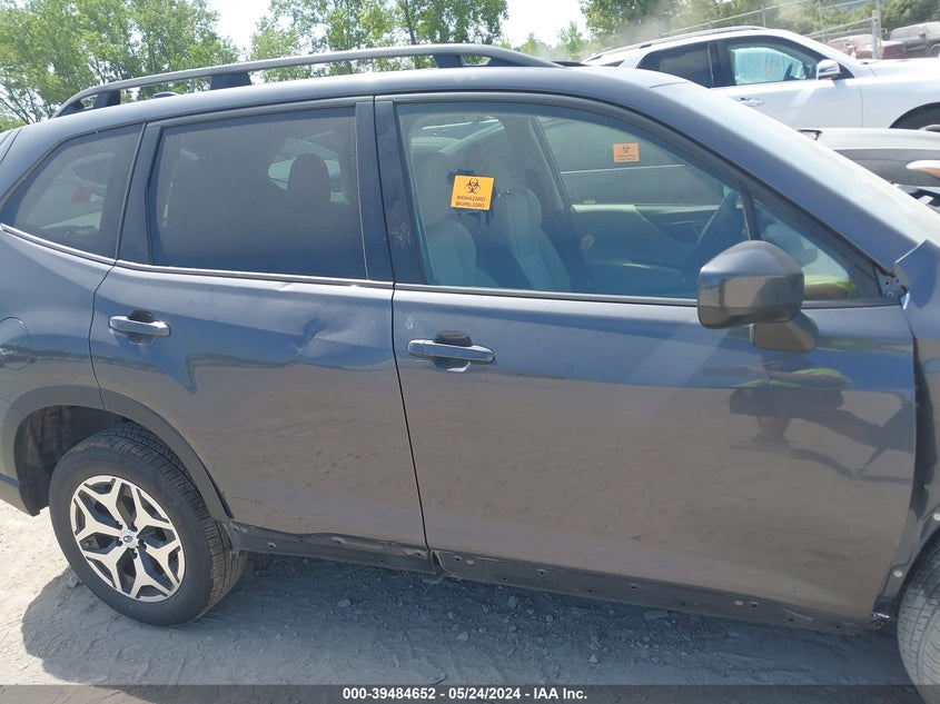 2023 Subaru Forester Premium VIN: JF2SKADC6PH542911 Lot: 39484652