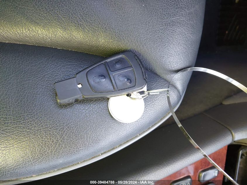 2000 Mercedes-Benz E 320 4M VIN: WDBJF82J0YX033752 Lot: 39484788