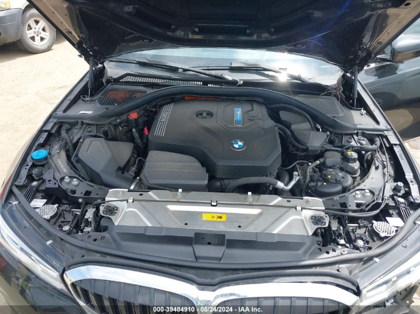 2022 BMW 3 Series 330E xDrive VIN: 3MW5P9J07N8C72639 Lot: 39484910