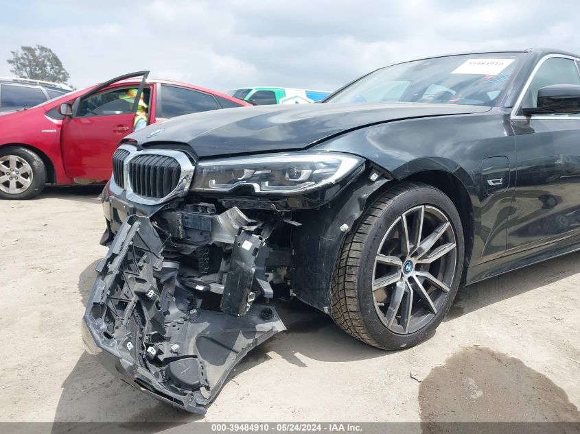 2022 BMW 3 Series 330E xDrive VIN: 3MW5P9J07N8C72639 Lot: 39484910