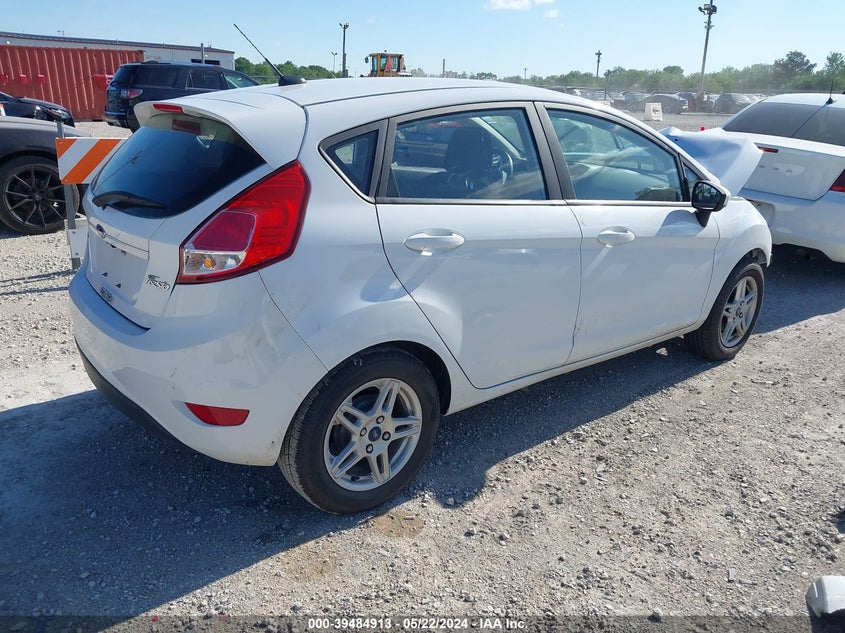 VIN 3FADP4EJXKM118696 2019 FORD FIESTA SE