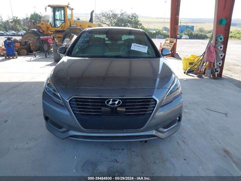 2017 Hyundai Sonata Hybrid Limited VIN: KMHE34L17HA057211 Lot: 39484930