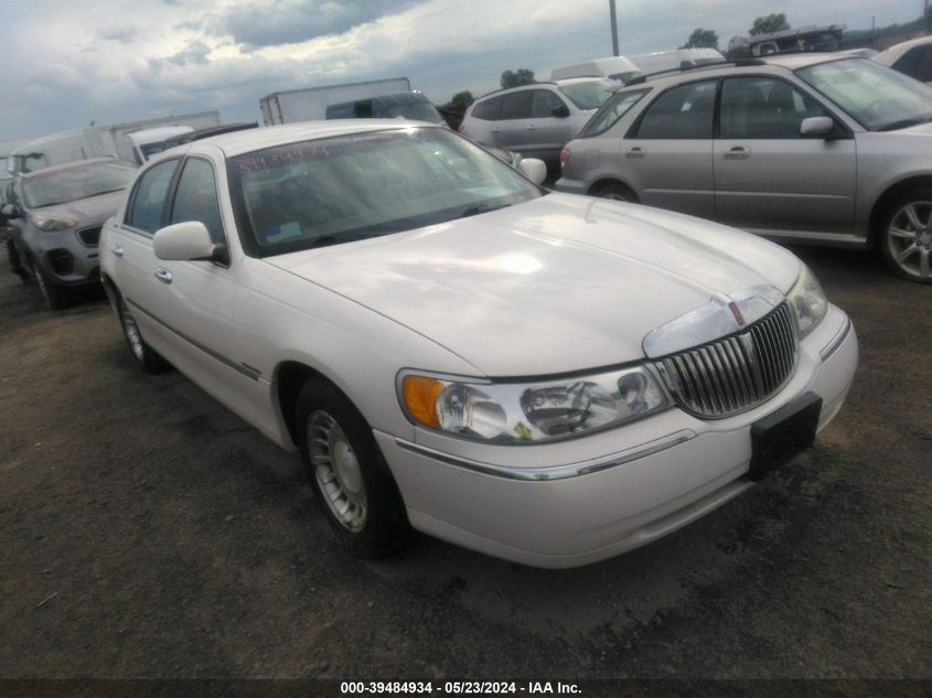 2002 Lincoln Town Car Executive VIN: 1LNHM81W62Y663422 Lot: 39484934