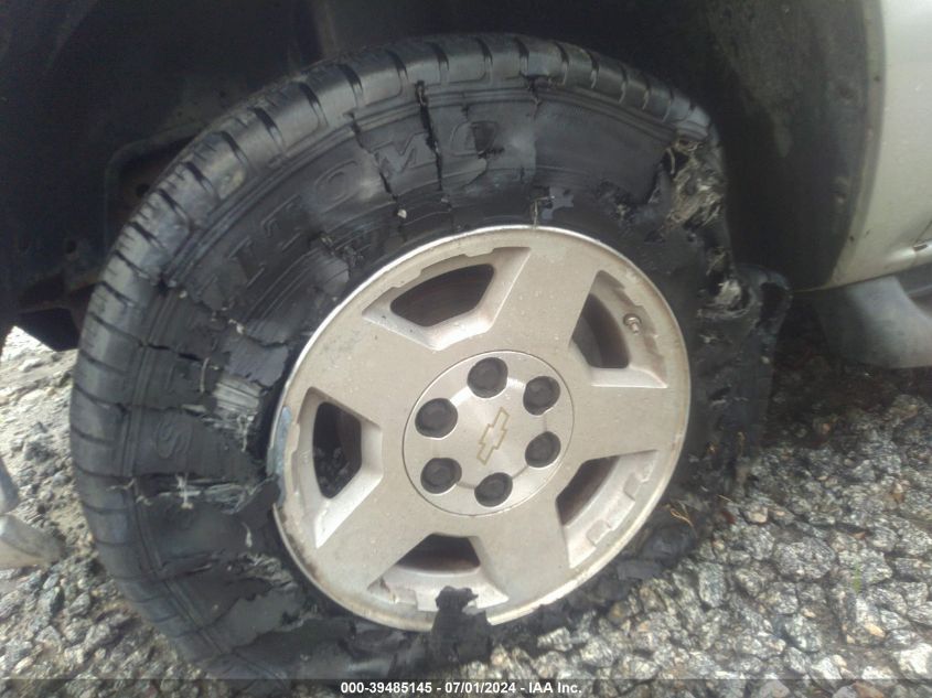 2005 Chevrolet Tahoe Lt VIN: 1GNEC13T85J176120 Lot: 39485145