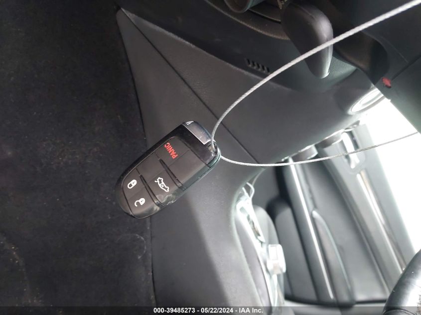 2019 Chrysler 300 Touring VIN: 2C3CCAAG8KH760833 Lot: 39485273