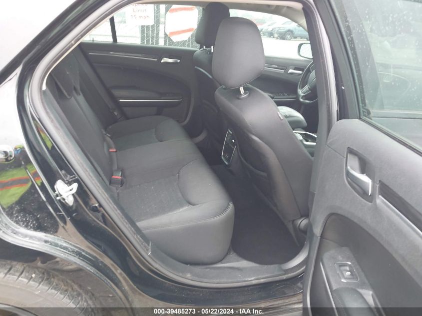 2019 Chrysler 300 Touring VIN: 2C3CCAAG8KH760833 Lot: 39485273