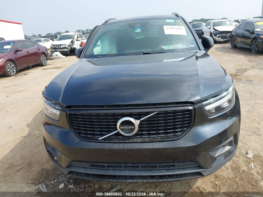 2019 Volvo Xc40 T5 Momentum/T5 R-Design VIN: YV4162XZ3K2013638 Lot: 39485602