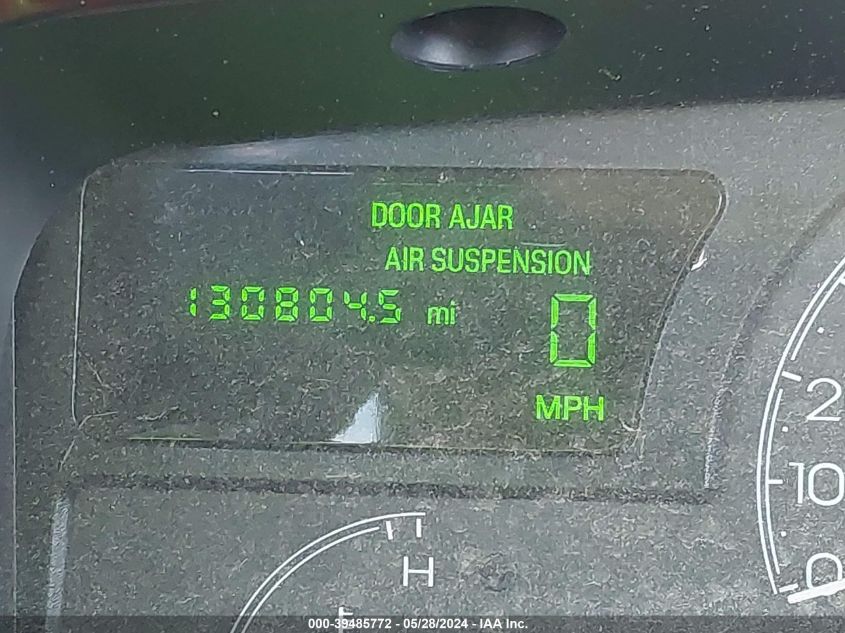 2003 Lincoln Town Car Executive VIN: 1LNHM81WX3Y661819 Lot: 39485772