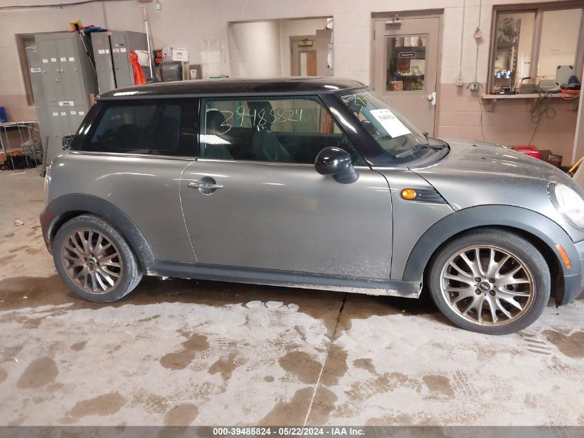 2010 Mini Cooper VIN: WMWMF3C51ATZ23030 Lot: 39485824