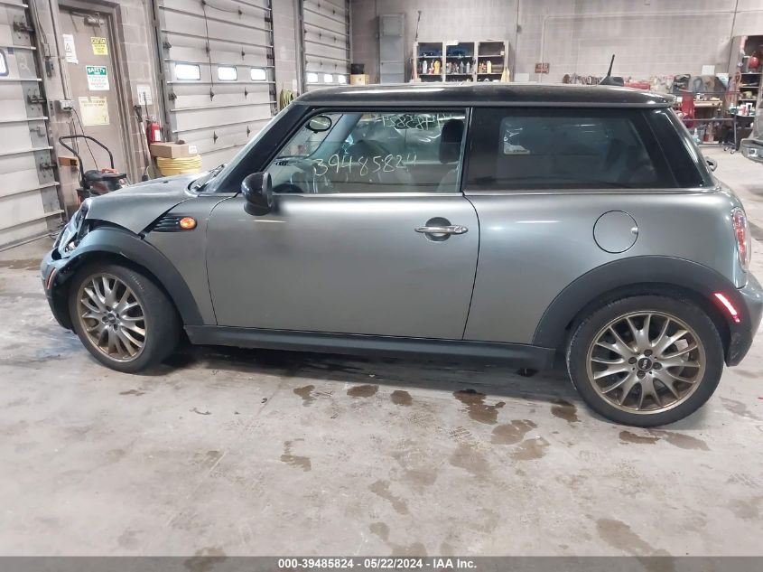 2010 Mini Cooper VIN: WMWMF3C51ATZ23030 Lot: 39485824