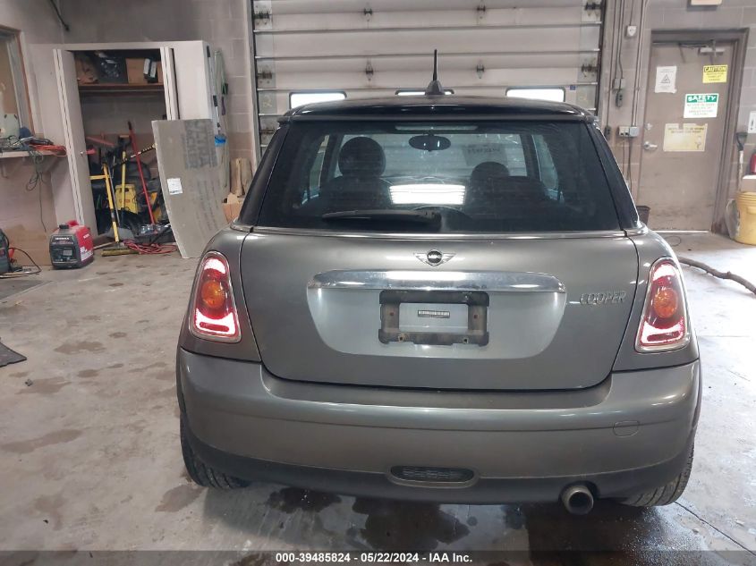 2010 Mini Cooper VIN: WMWMF3C51ATZ23030 Lot: 39485824