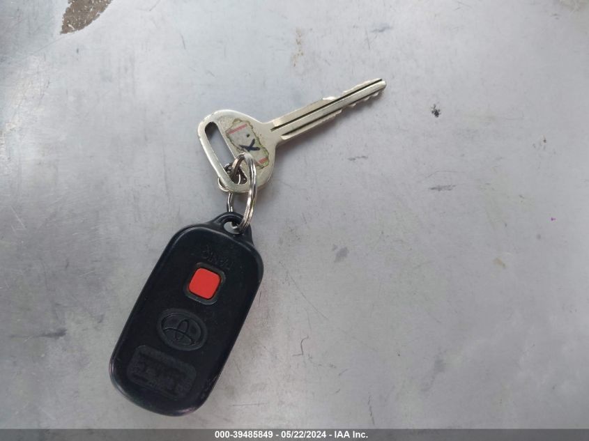 2005 Toyota Camry Le VIN: 4T1BE32K45U560867 Lot: 39485849