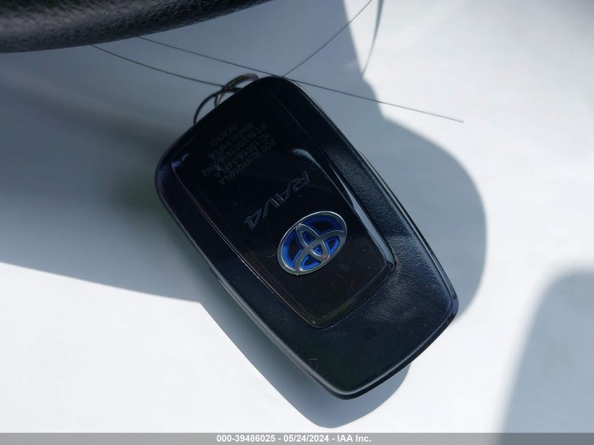 2022 TOYOTA RAV4 XLE HYBRID - 2T3RWRFV8NW135128