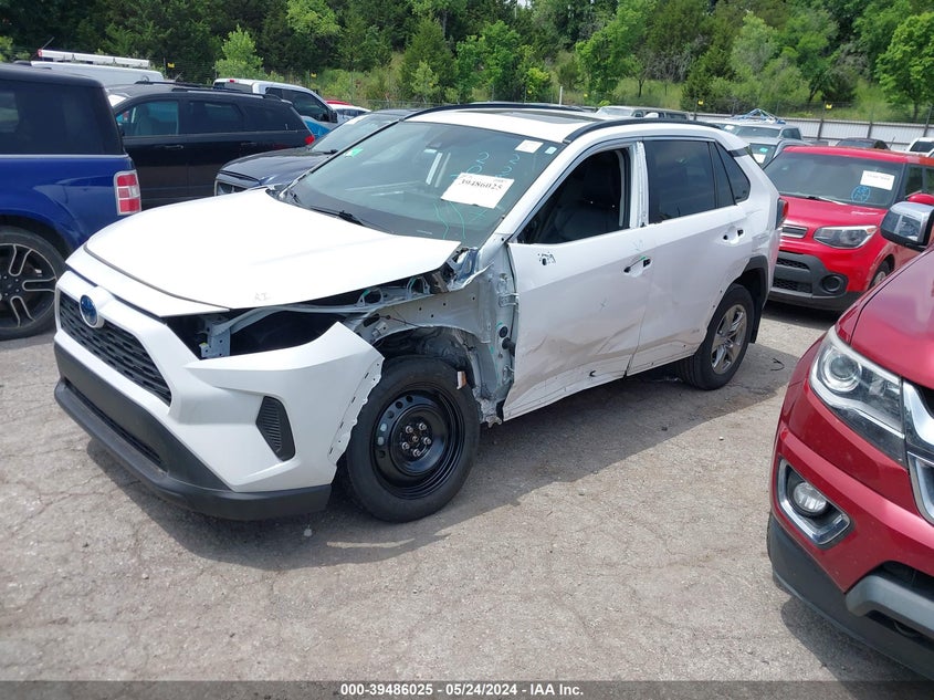 2022 TOYOTA RAV4 XLE HYBRID - 2T3RWRFV8NW135128