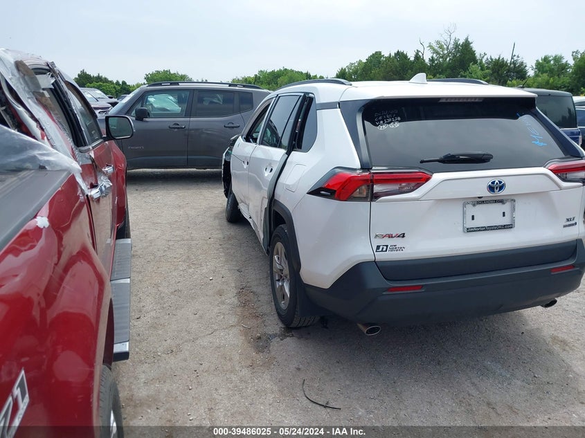 2022 TOYOTA RAV4 XLE HYBRID - 2T3RWRFV8NW135128