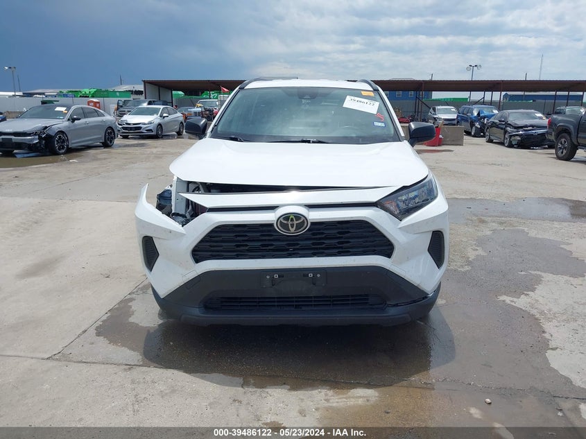 2021 TOYOTA RAV4 LE - JTMH1RFV3MD070453