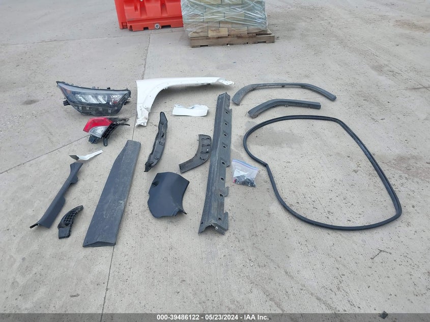 2021 TOYOTA RAV4 LE - JTMH1RFV3MD070453