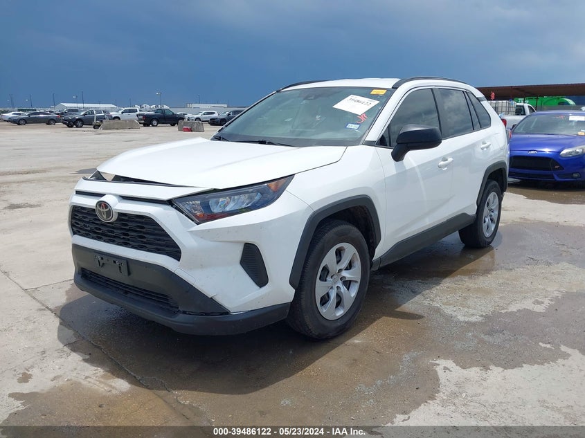 2021 TOYOTA RAV4 LE - JTMH1RFV3MD070453