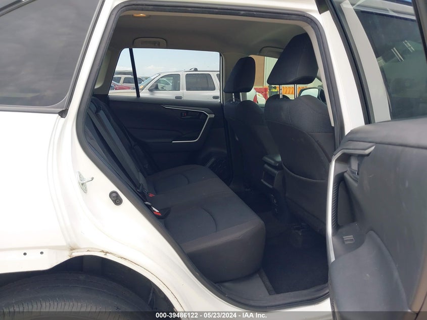 2021 TOYOTA RAV4 LE - JTMH1RFV3MD070453