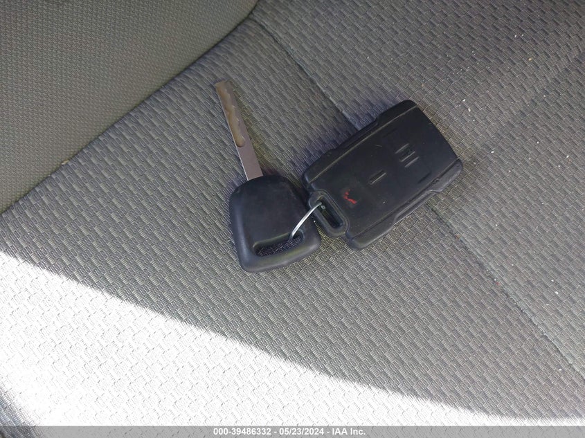 2017 Chevrolet Silverado 1500 Custom VIN: 1GCRCPEC5HZ281780 Lot: 39486332