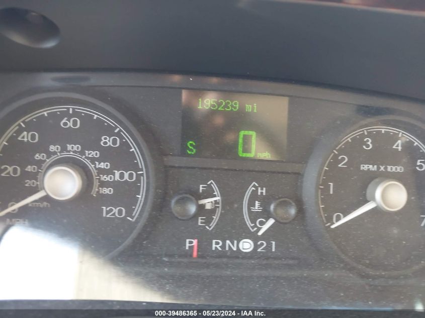 2006 Lincoln Town Car Signature Limited VIN: 1LNHM82V96Y610578 Lot: 39486365