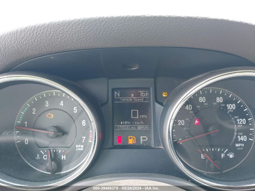 2011 Jeep Grand Cherokee Laredo VIN: 1J4RS4GG8BC588222 Lot: 39486375