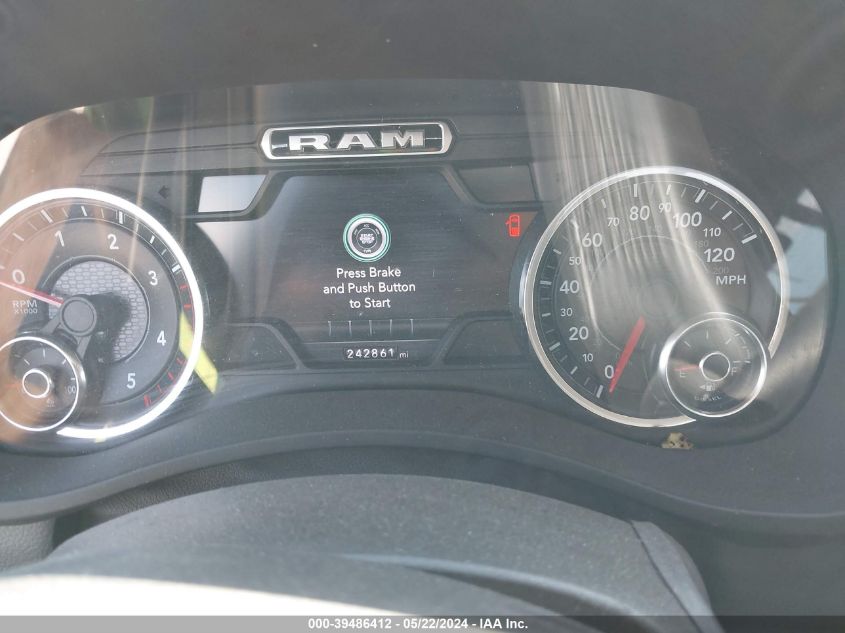 2019 Ram 3500 Laramie 4X4 8' Box VIN: 3C63RRJL2KG525082 Lot: 39486412