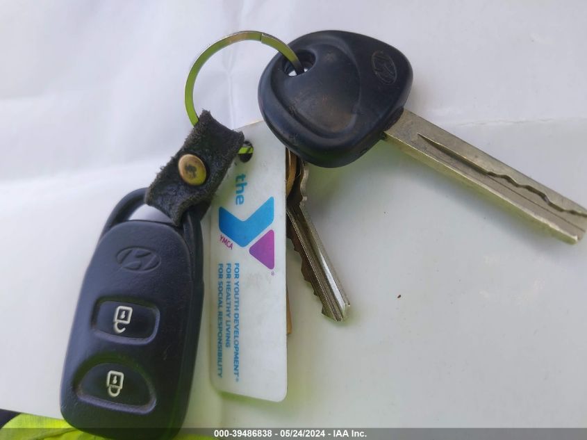 2012 Hyundai Accent Gls VIN: KMHCU4AE0CU241990 Lot: 39486838