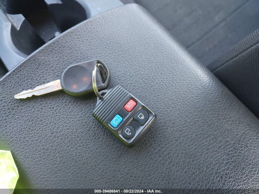 2007 Ford Mustang V6 Deluxe/V6 Premium VIN: 1ZVFT80N275304663 Lot: 39486841