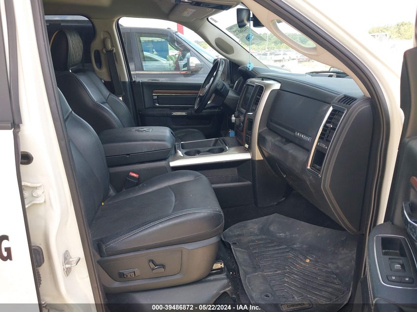VIN 1C6RR6NM0JS229352 2018 RAM 1500 LARAMIE  4X2 "57" BOX