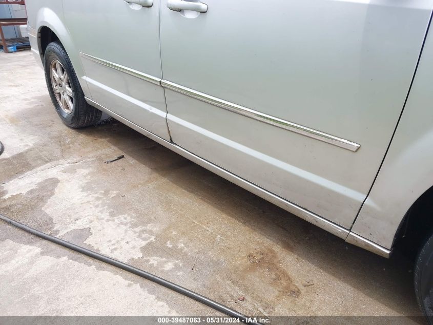 2010 Chrysler Town & Country Touring VIN: 2A4RR5D16AR324438 Lot: 39487063