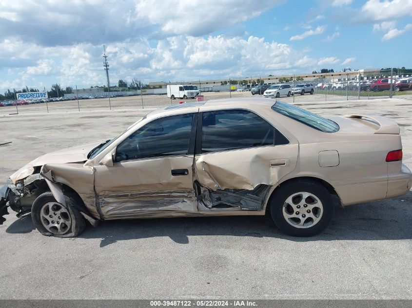 1999 Toyota Camry Le VIN: 4T1BG22K2XU507530 Lot: 39487122