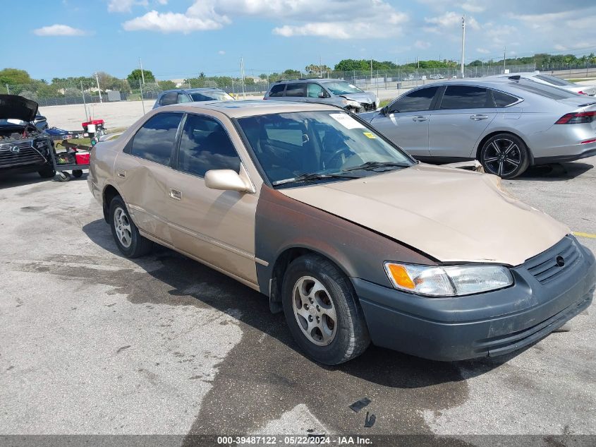 1999 Toyota Camry Le VIN: 4T1BG22K2XU507530 Lot: 39487122