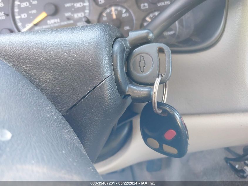 2001 Chevrolet Suburban K1500 VIN: 3GNFK16T01G106884 Lot: 39487231