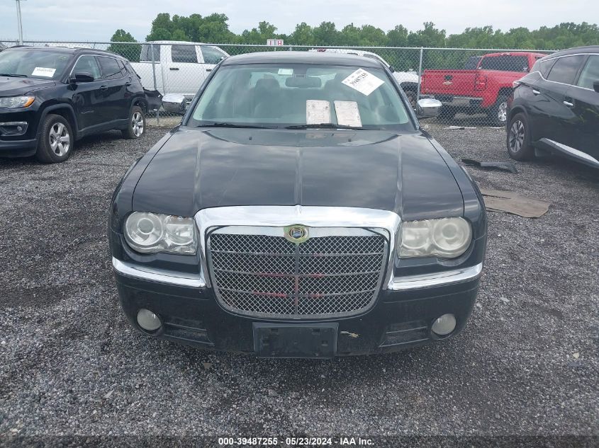 2009 Chrysler 300C Hemi VIN: 2C3KA63T39H610745 Lot: 39487255