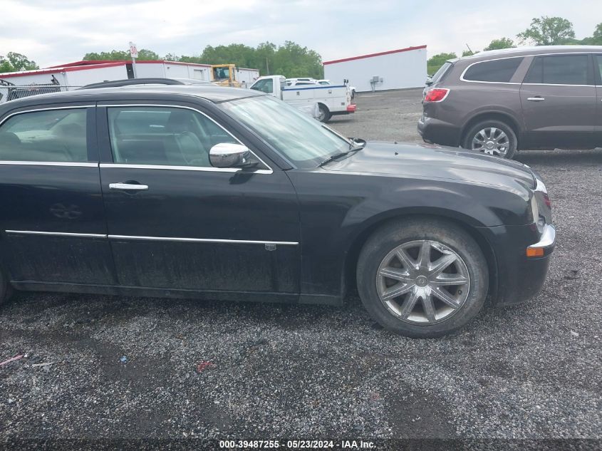 2009 Chrysler 300C Hemi VIN: 2C3KA63T39H610745 Lot: 39487255