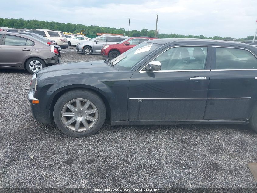 2009 Chrysler 300C Hemi VIN: 2C3KA63T39H610745 Lot: 39487255