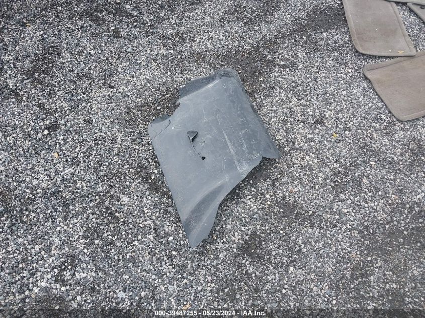 2009 Chrysler 300C Hemi VIN: 2C3KA63T39H610745 Lot: 39487255